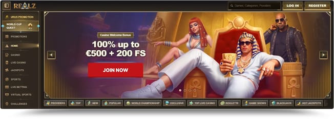 Realz Casino Egyptian-themed lobby showing the €500 welcome bonus with 200 free spins